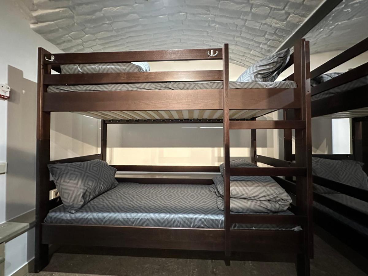 Hostel A1 *